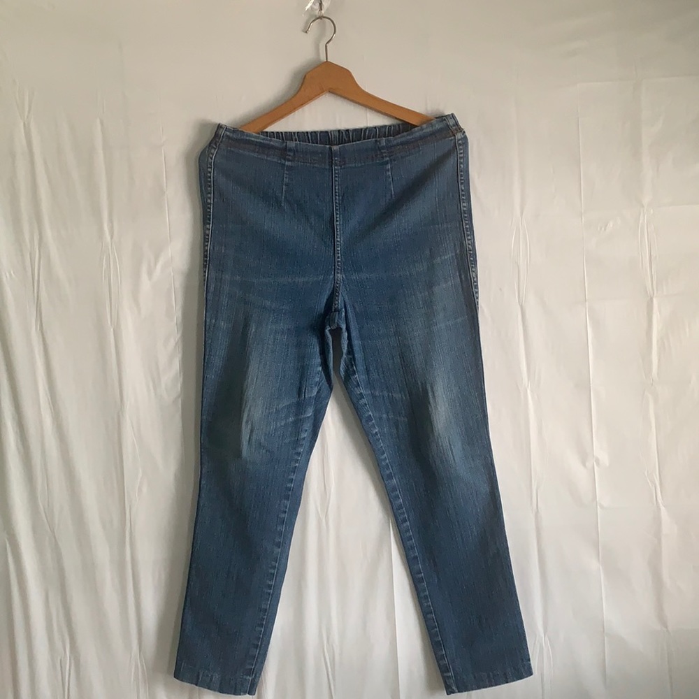 White Stag Jeans Size S women’s Petite Elastic Waist  Cotton Spandex no pockets